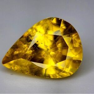 2.38 Crt Natural Sphene Color change